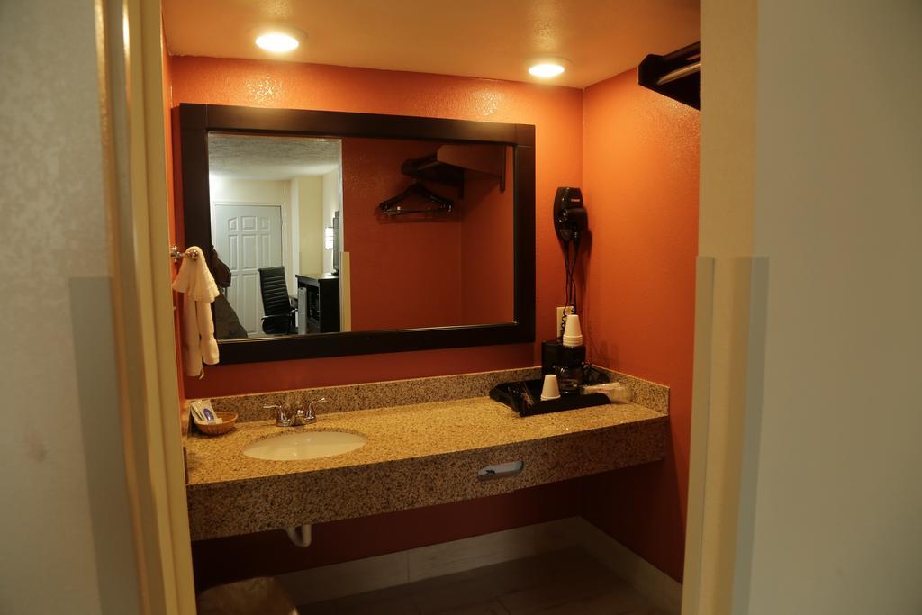 Budget Inn - Washington 외부 사진